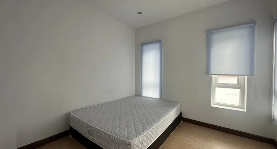 For rent 3 ベッドルーム office in Watthana, Bangkok