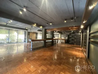 For rent retail Space in Watthana, Bangkok