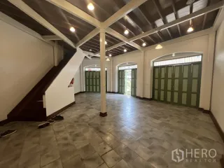 For rent retail Space in Samphanthawong, Bangkok