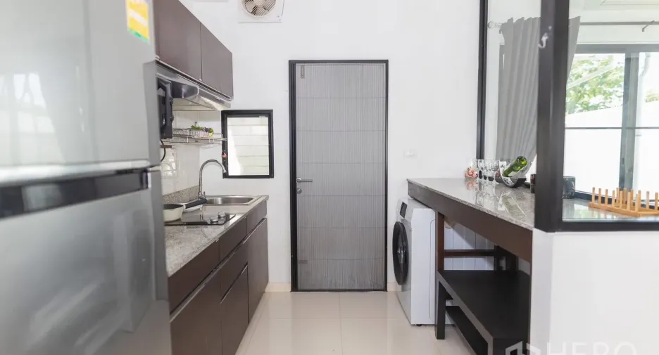 For rent 3 bedrooms townhouse in Bang Phli, Samut Prakan
