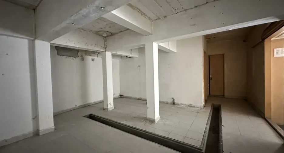 For rent retail Space in Watthana, Bangkok