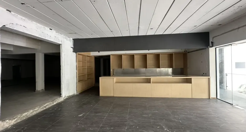 For rent retail Space in Watthana, Bangkok