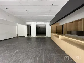 出租 商业空间 在 Watthana, 曼谷