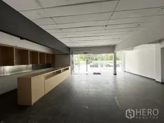 出租 商业空间 在 Watthana, 曼谷