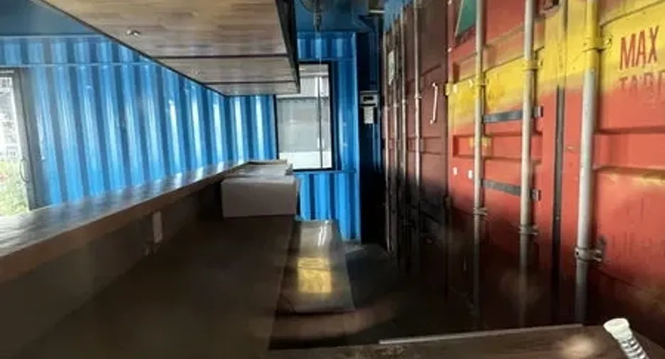 For rent retail Space in Watthana, Bangkok