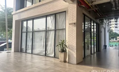 For rent retail Space in Watthana, Bangkok