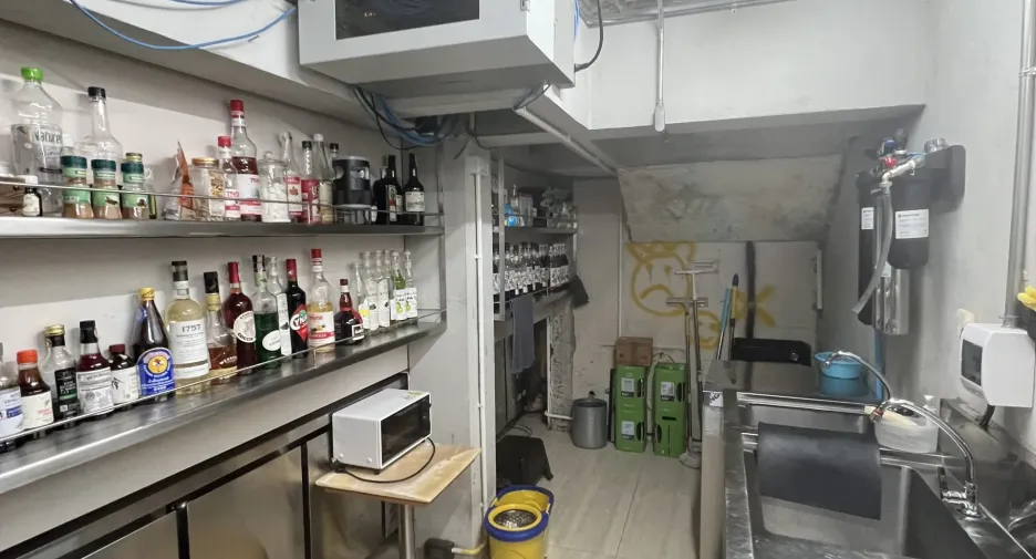 For rent retail Space in Watthana, Bangkok
