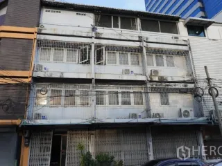 出租 商业空间 在 Khlong Toei, 曼谷