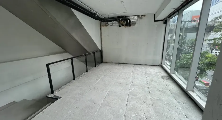 For rent retail Space in Bang Rak, Bangkok