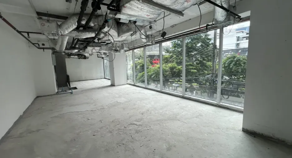 For rent retail Space in Bang Rak, Bangkok
