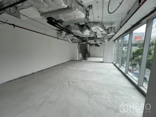 For rent retail Space in Bang Rak, Bangkok
