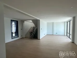 Продажа склад в Lam Luk Ka, Патумтани