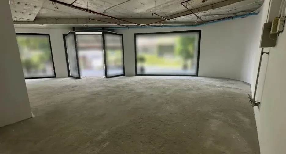 For rent office in Khlong Toei, Bangkok