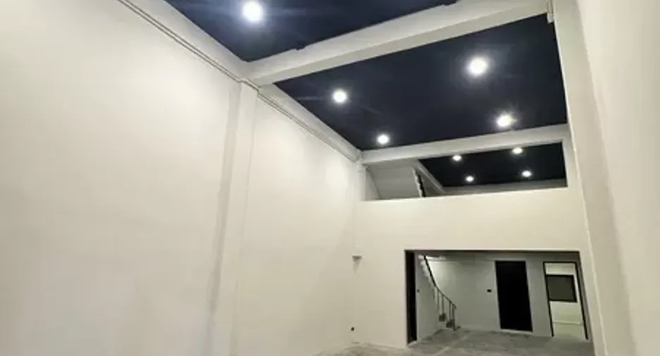For rent retail Space in Phra Khanong, Bangkok