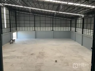 For rent and for sale warehouse in Mueang Samut Sakhon, Samut Sakhon