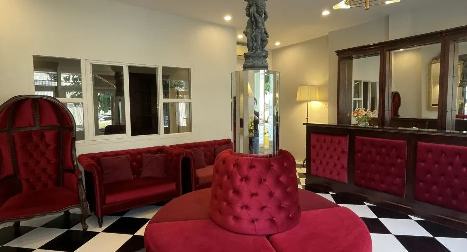 For rent 3 bedrooms retail Space in Bang Kapi, Bangkok
