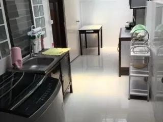 For rent 3 bedrooms townhouse in Phra Khanong, Bangkok