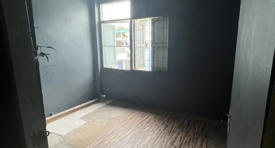 For rent retail Space in Khlong Toei, Bangkok
