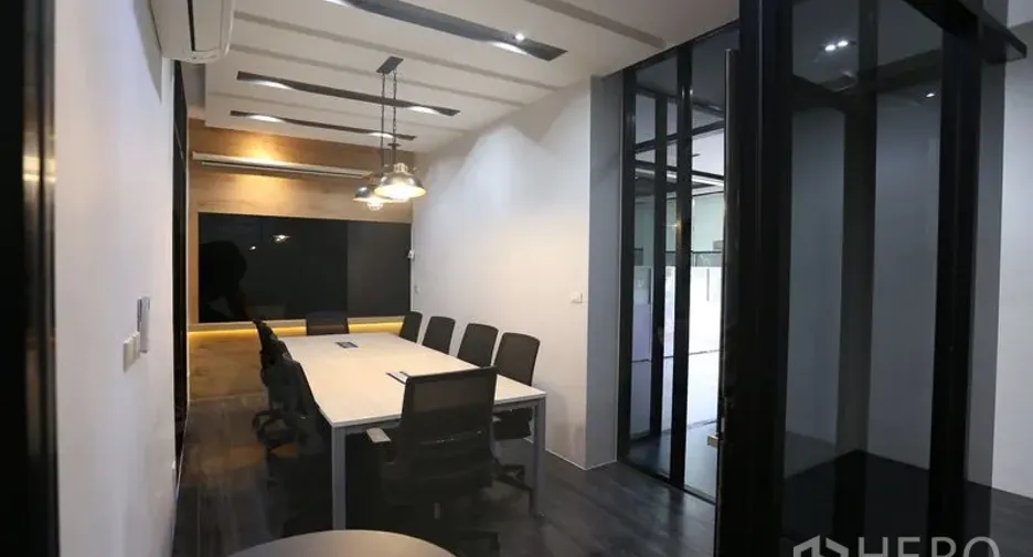 Büro zur Miete und zum Kauf in Bang Phli, Samut Prakan
