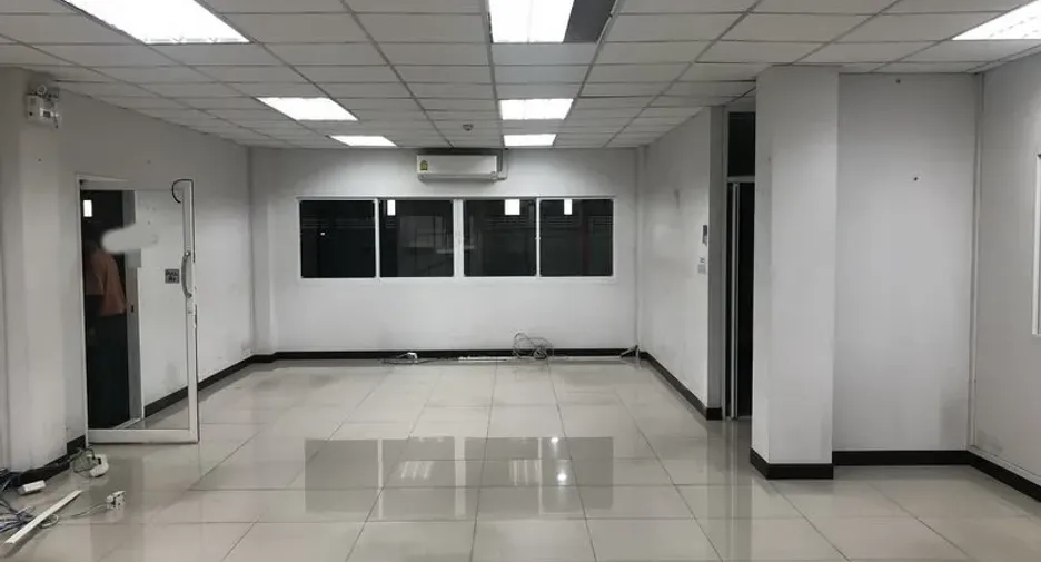 For rent warehouse in Bang Sao Thong, Samut Prakan