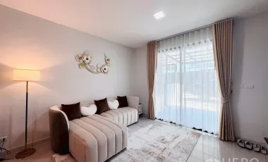 À louer 3 chambres maison de ville à Bang Phli, Samut Prakan