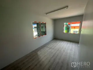For rent warehouse in Bang Khun Thian, Bangkok