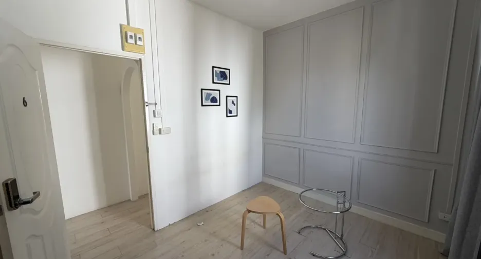 For rent 6 bedrooms retail Space in Watthana, Bangkok