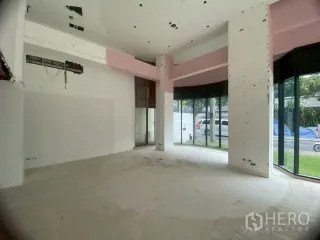出租 商业空间 在 Watthana, 曼谷