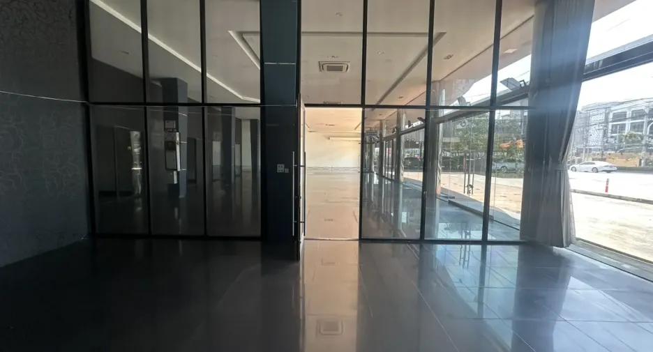For rent retail Space in Suan Luang, Bangkok