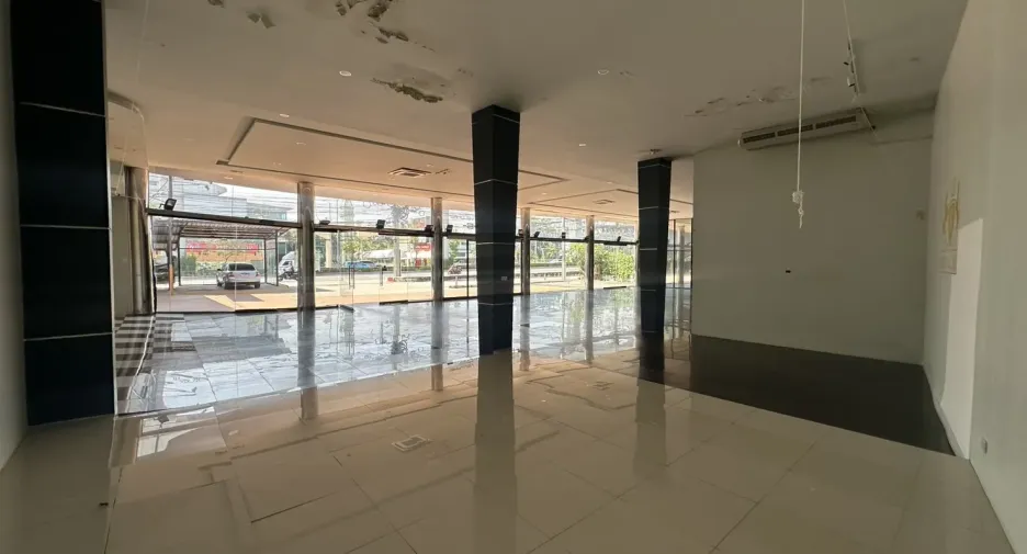 For rent retail Space in Suan Luang, Bangkok
