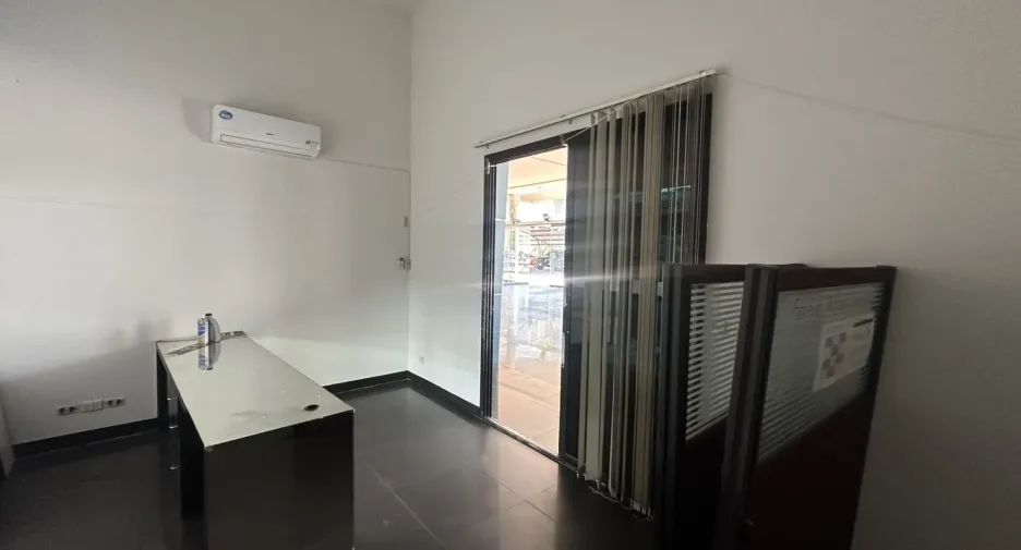 For rent retail Space in Suan Luang, Bangkok