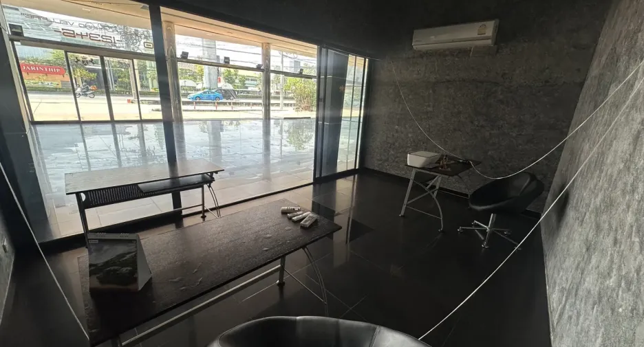 For rent retail Space in Suan Luang, Bangkok