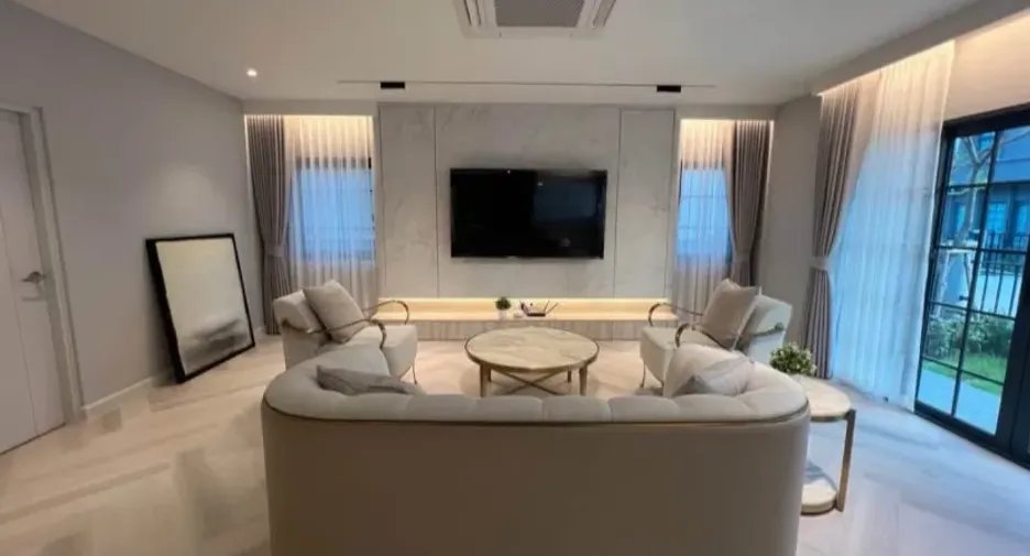For rent 4 bedrooms house in Bang Phli, Samut Prakan