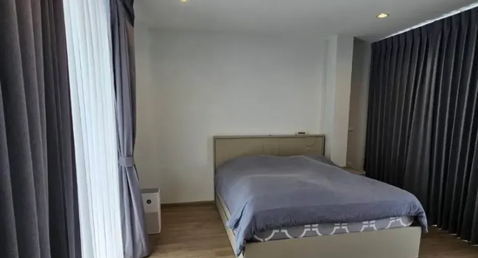 For rent and for sale 5 bedrooms house in Lat Krabang, Bangkok