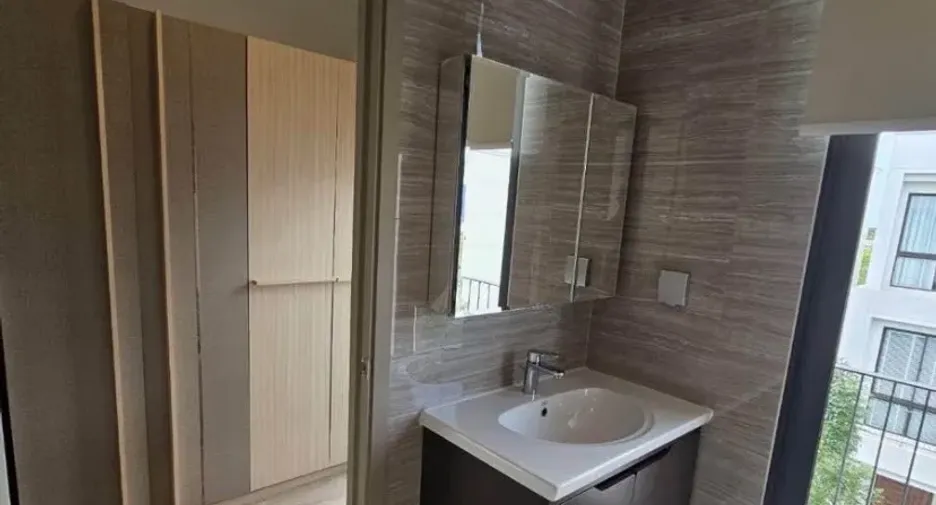 For rent and for sale 5 bedrooms house in Lat Krabang, Bangkok