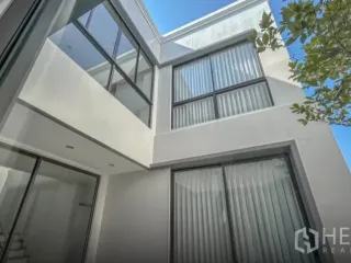 For rent and for sale 5 bedrooms house in Lat Krabang, Bangkok