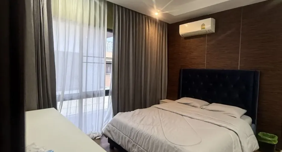 For rent 4 bedrooms house in Bang Kapi, Bangkok
