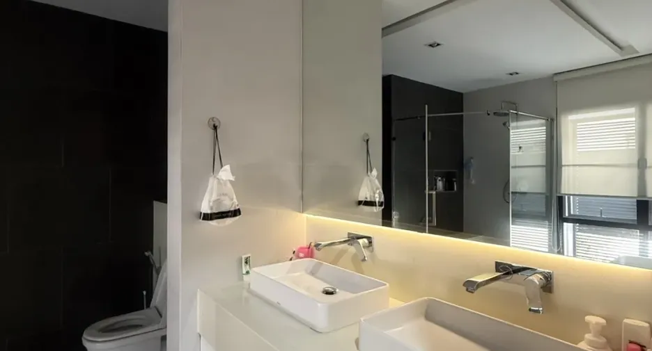 For rent 4 bedrooms house in Bang Kapi, Bangkok