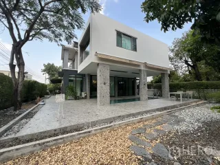 Haus zur Miete mit 5 Zimmer in Prawet, Bangkok