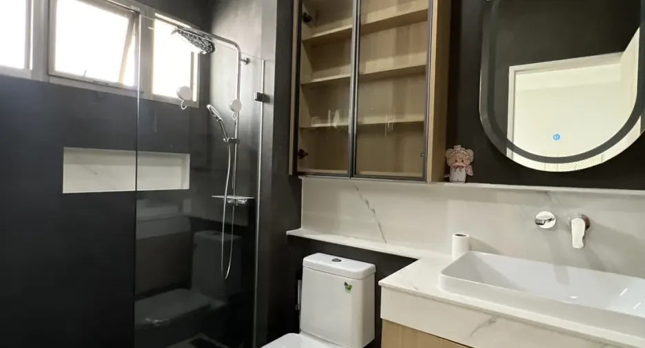 For rent 5 bedrooms house in Prawet, Bangkok