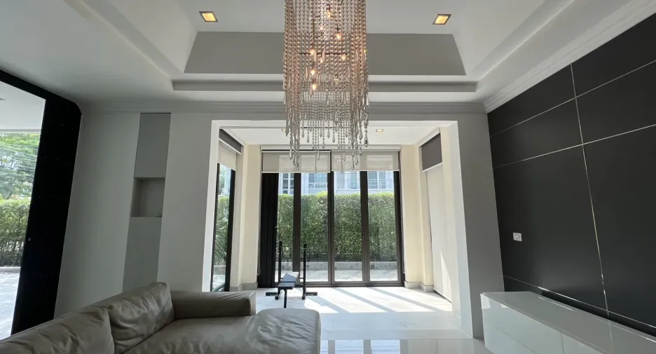 For rent 5 bedrooms house in Prawet, Bangkok