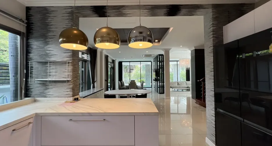 For rent 5 bedrooms house in Prawet, Bangkok