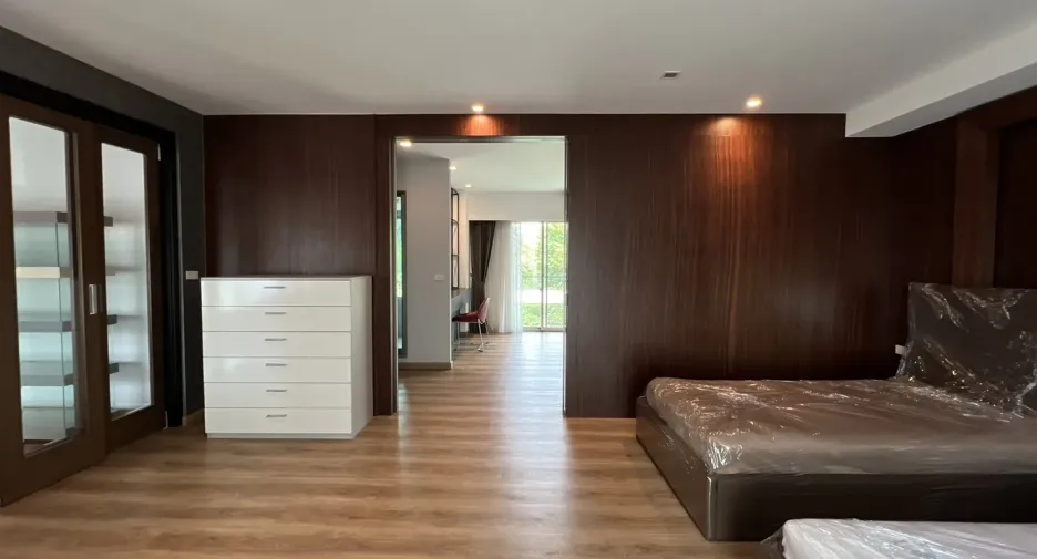 For rent 5 bedrooms house in Prawet, Bangkok