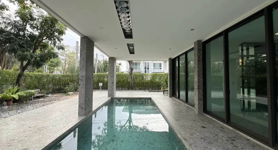 For rent 5 bedrooms house in Prawet, Bangkok