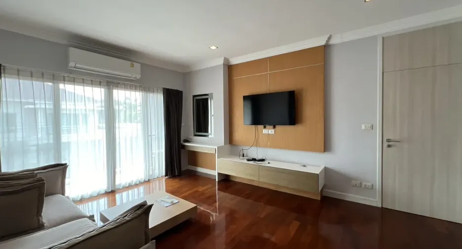 For rent 5 bedrooms house in Prawet, Bangkok
