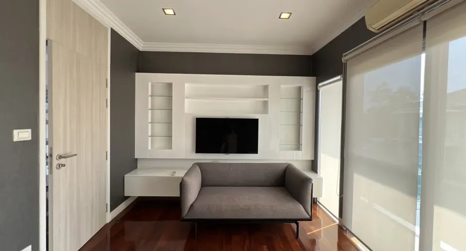 For rent 5 bedrooms house in Prawet, Bangkok