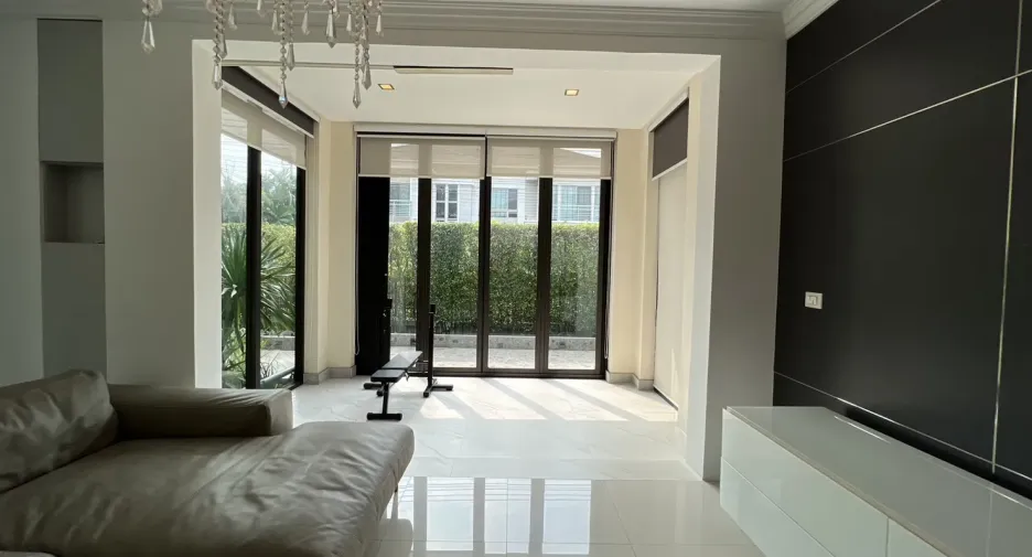For rent 5 bedrooms house in Prawet, Bangkok