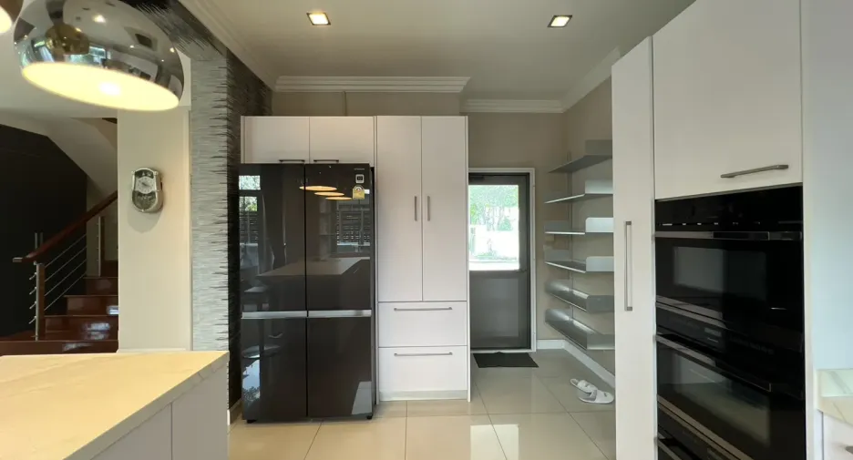 For rent 5 bedrooms house in Prawet, Bangkok