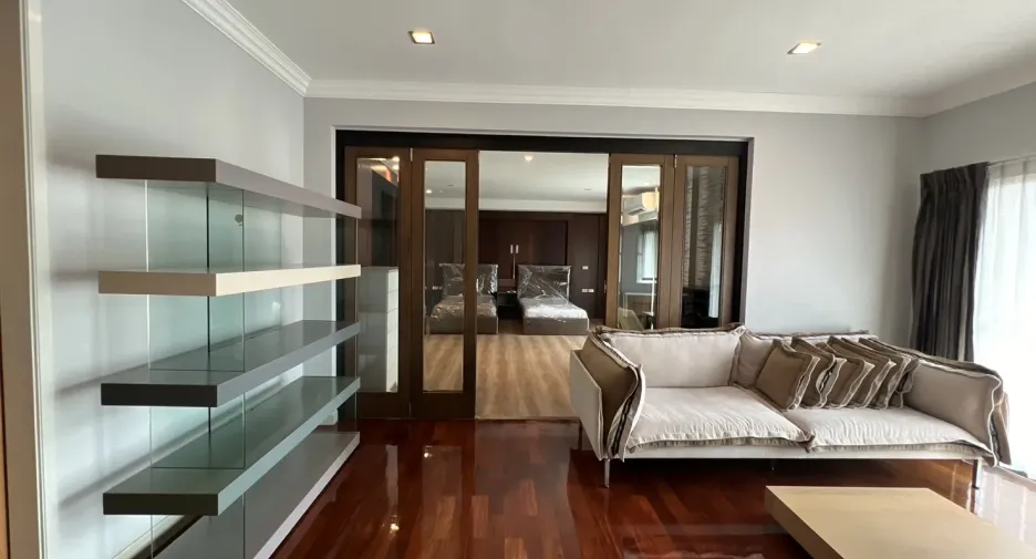 For rent 5 bedrooms house in Prawet, Bangkok