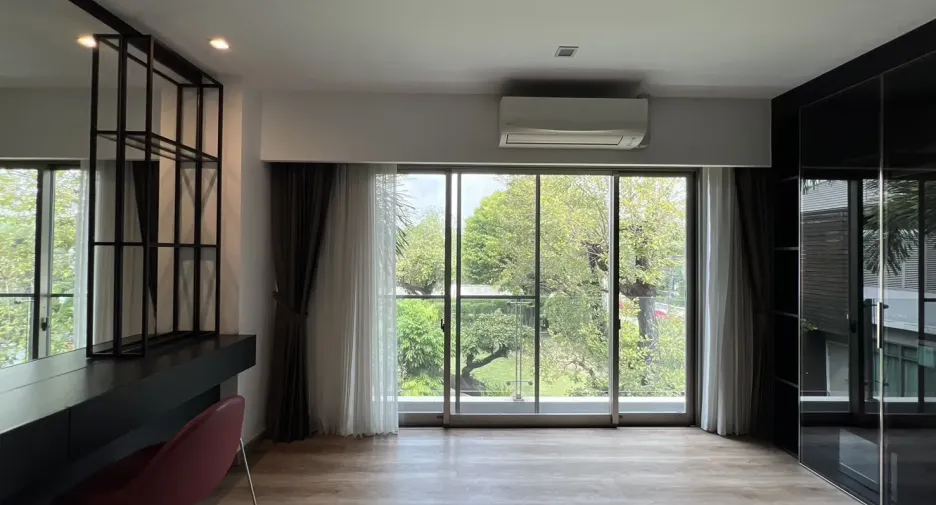 For rent 5 bedrooms house in Prawet, Bangkok